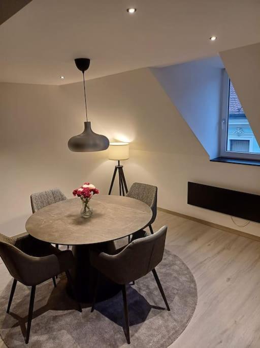 Apartman Ena Radiceva Загреб Экстерьер фото